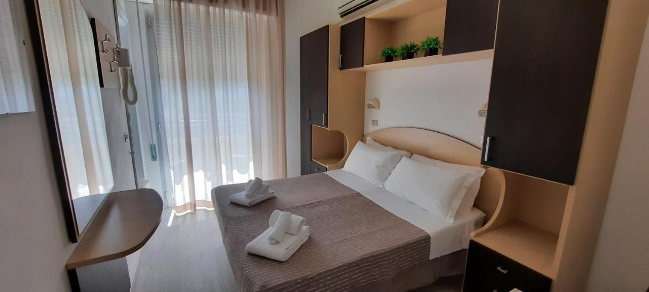 B&B Hotel Serenita Беллария-Иджеа-Марина Экстерьер фото