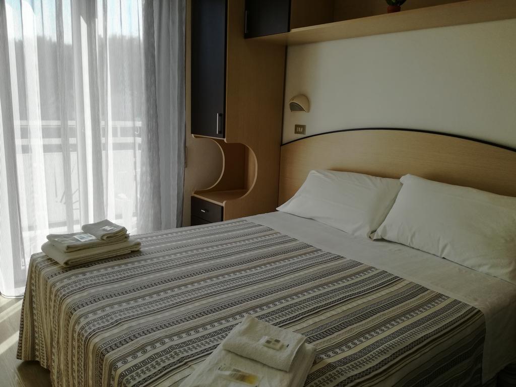 B&B Hotel Serenita Беллария-Иджеа-Марина Экстерьер фото