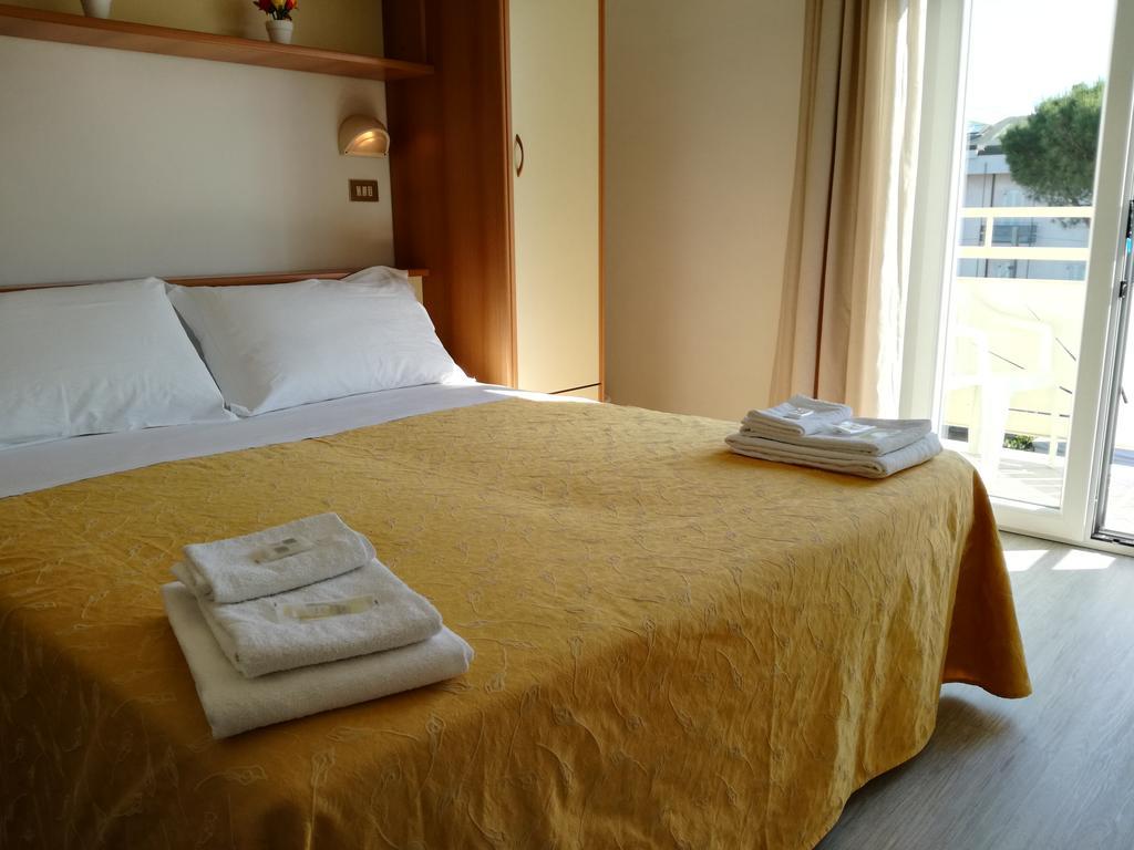 B&B Hotel Serenita Беллария-Иджеа-Марина Экстерьер фото